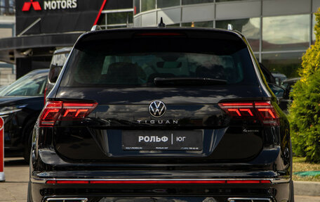 Volkswagen Tiguan II, 2021 год, 3 828 000 рублей, 25 фотография
