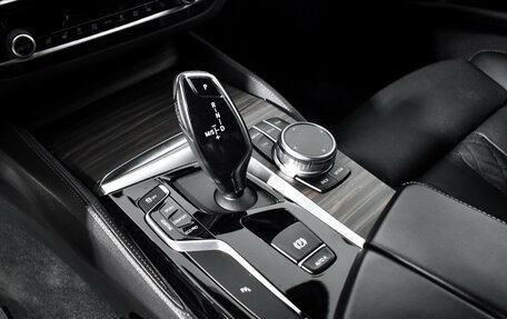 BMW 5 серия, 2019 год, 3 800 000 рублей, 13 фотография
