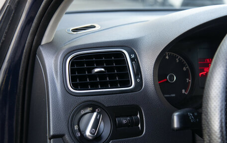 Volkswagen Polo VI (EU Market), 2013 год, 678 000 рублей, 18 фотография