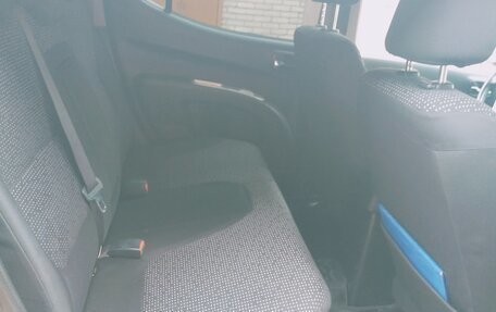 Mitsubishi L200 IV рестайлинг, 2012 год, 2 650 000 рублей, 10 фотография