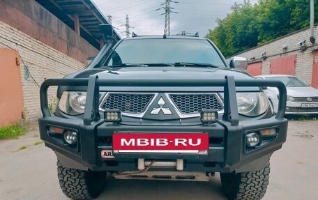 Mitsubishi L200 IV рестайлинг, 2012 год, 2 650 000 рублей, 2 фотография