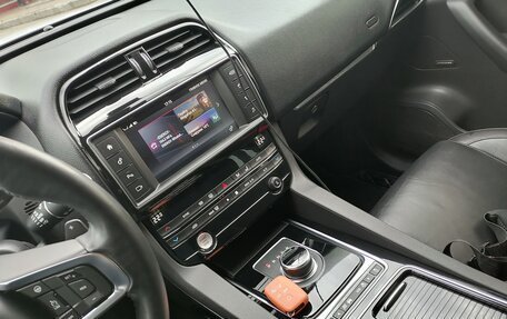 Jaguar F-Pace, 2018 год, 2 190 000 рублей, 12 фотография
