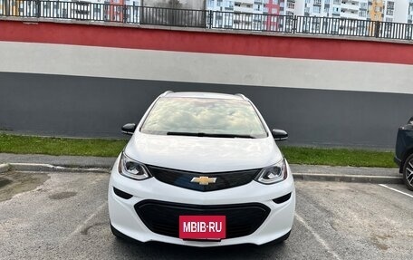 Chevrolet Bolt, 2017 год, 2 100 000 рублей, 9 фотография