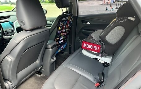 Chevrolet Bolt, 2017 год, 2 100 000 рублей, 11 фотография