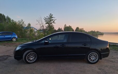 Honda Civic VIII, 2008 год, 700 000 рублей, 2 фотография