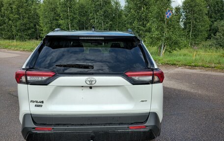 Toyota RAV4, 2020 год, 3 200 000 рублей, 5 фотография