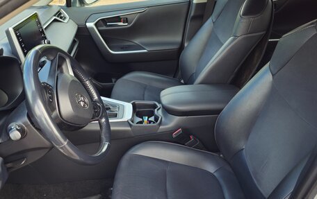 Toyota RAV4, 2020 год, 3 200 000 рублей, 10 фотография