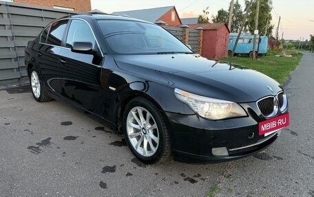 BMW 5 серия, 2008 год, 950 000 рублей, 2 фотография