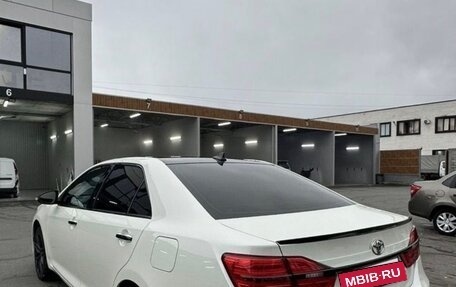 Toyota Camry, 2017 год, 2 050 000 рублей, 4 фотография