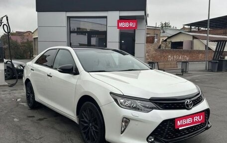 Toyota Camry, 2017 год, 2 050 000 рублей, 8 фотография