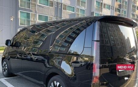 Hyundai Staria, 2025 год, 8 200 000 рублей, 39 фотография
