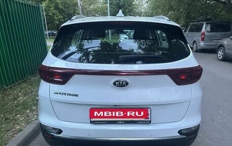 KIA Sportage IV рестайлинг, 2020 год, 2 500 000 рублей, 4 фотография