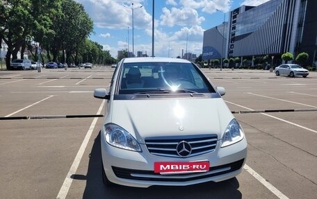 Mercedes-Benz A-Класс, 2012 год, 830 000 рублей, 2 фотография