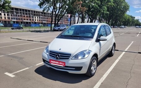 Mercedes-Benz A-Класс, 2012 год, 830 000 рублей, 3 фотография