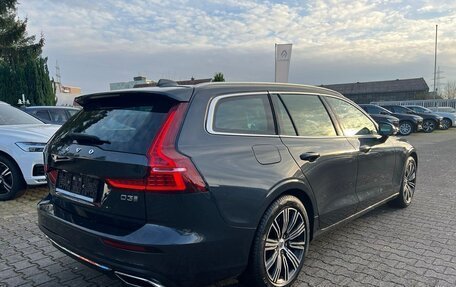 Volvo V60 II, 2019 год, 3 350 000 рублей, 5 фотография