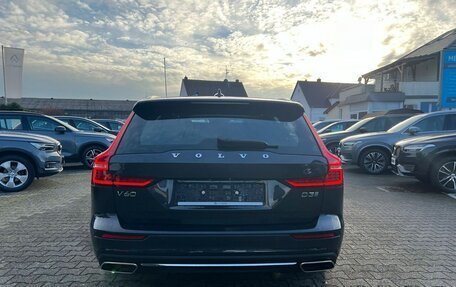 Volvo V60 II, 2019 год, 3 350 000 рублей, 6 фотография