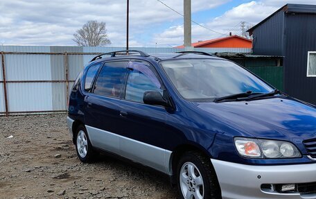 Toyota Ipsum II, 1998 год, 570 000 рублей, 1 фотография