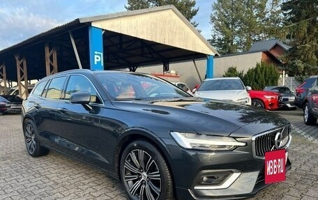 Volvo V60 II, 2019 год, 3 350 000 рублей, 3 фотография