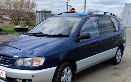 Toyota Ipsum II, 1998 год, 570 000 рублей, 4 фотография