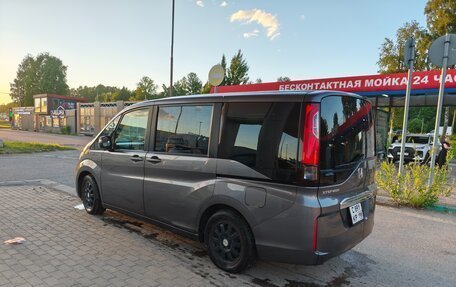 Honda Stepwgn IV, 2017 год, 2 050 000 рублей, 2 фотография