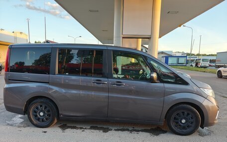 Honda Stepwgn IV, 2017 год, 2 050 000 рублей, 7 фотография