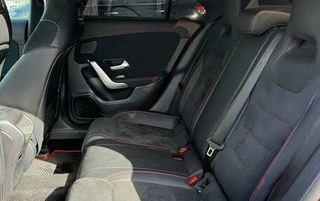 Mercedes-Benz CLA, 2019 год, 3 100 000 рублей, 13 фотография