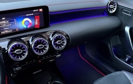 Mercedes-Benz CLA, 2019 год, 3 100 000 рублей, 9 фотография