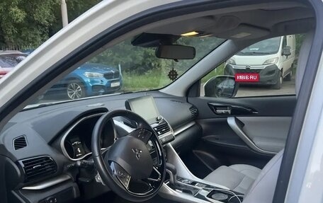 Mitsubishi Eclipse Cross, 2022 год, 2 750 000 рублей, 10 фотография