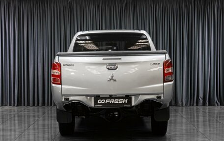 Mitsubishi L200 IV рестайлинг, 2017 год, 1 719 000 рублей, 4 фотография