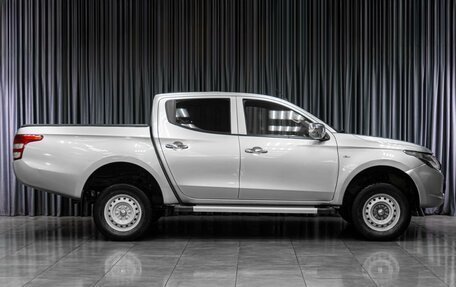 Mitsubishi L200 IV рестайлинг, 2017 год, 1 719 000 рублей, 5 фотография