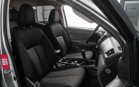 Mitsubishi L200 IV рестайлинг, 2017 год, 1 719 000 рублей, 8 фотография