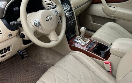 Infiniti FX II, 2012 год, 1 650 000 рублей, 6 фотография