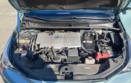 Toyota Prius IV XW50, 2016 год, 1 650 000 рублей, 2 фотография