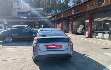 Toyota Prius IV XW50, 2016 год, 1 650 000 рублей, 13 фотография