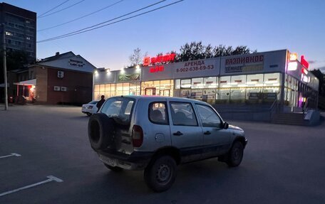 Chevrolet Niva I рестайлинг, 2004 год, 100 000 рублей, 6 фотография