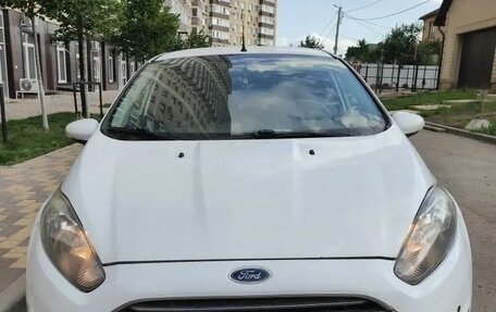 Ford Fiesta, 2015 год, 570 000 рублей, 1 фотография