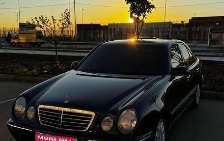 Mercedes-Benz E-Класс, 2000 год, 450 000 рублей, 2 фотография