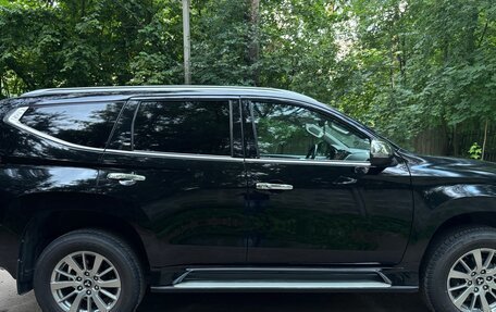 Mitsubishi Pajero Sport III рестайлинг, 2019 год, 3 950 000 рублей, 2 фотография