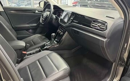 Volkswagen T-Roc I, 2023 год, 1 570 000 рублей, 7 фотография