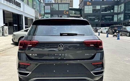 Volkswagen T-Roc I, 2023 год, 1 570 000 рублей, 5 фотография