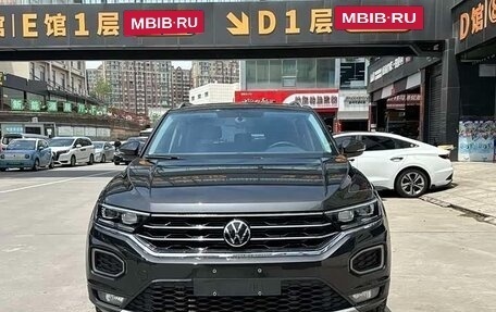 Volkswagen T-Roc I, 2023 год, 1 570 000 рублей, 4 фотография