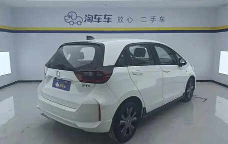 Honda Fit, 2022 год, 895 000 рублей, 2 фотография