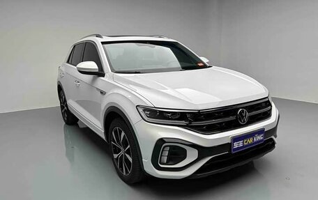 Volkswagen T-Roc I, 2023 год, 1 479 009 рублей, 3 фотография