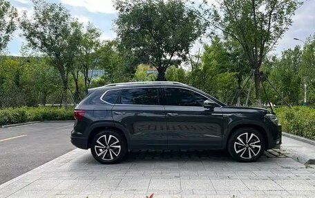Volkswagen Tharu, 2022 год, 1 750 004 рублей, 7 фотография
