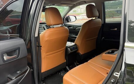 Toyota Highlander III, 2020 год, 4 100 000 рублей, 12 фотография