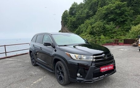 Toyota Highlander III, 2020 год, 4 100 000 рублей, 1 фотография