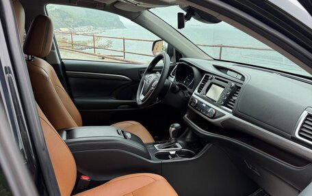 Toyota Highlander III, 2020 год, 4 100 000 рублей, 16 фотография