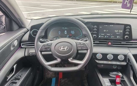 Hyundai Elantra, 2023 год, 1 565 000 рублей, 11 фотография