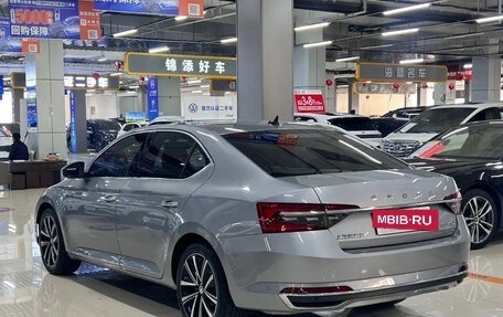 Skoda Superb, 2025 год, 1 871 003 рублей, 4 фотография
