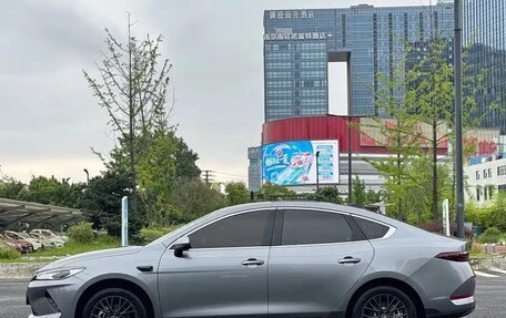 BYD Qin, 2025 год, 1 630 005 рублей, 3 фотография